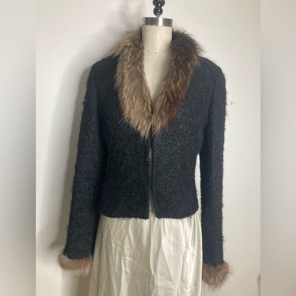 Vintage textured wool mohair blazer with raccoon fur collar and cuffs - Picture 5 of 7